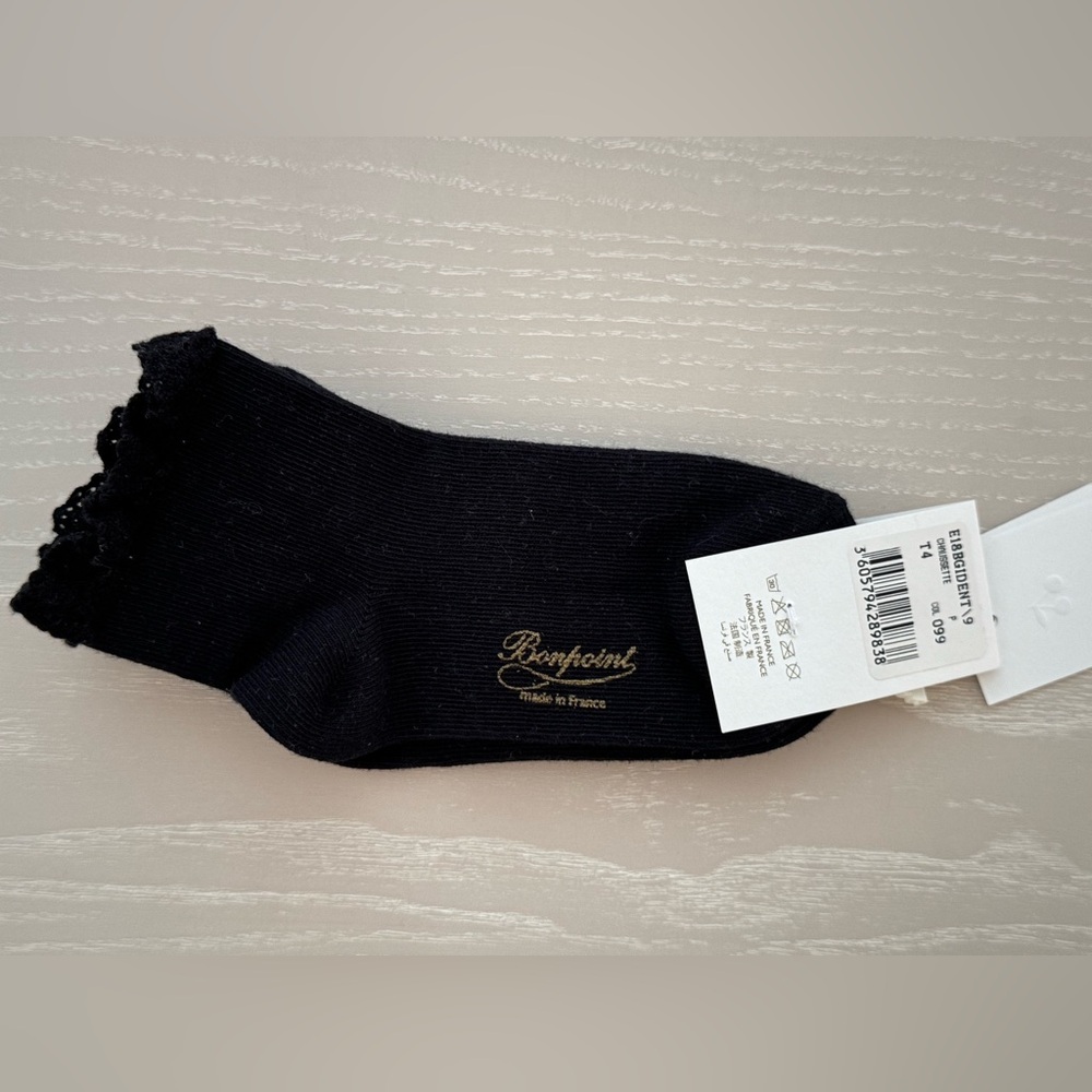 NWT BONPOINT Black Girls Ruffle Socks Size T4 (3-4 years)